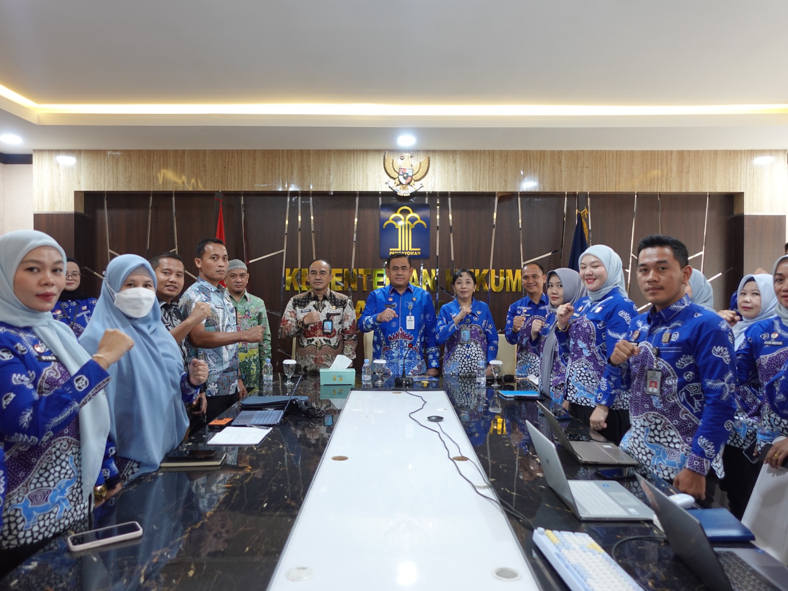 Kabag Peraturan Perundang-undangan Biro Hukum Setda Provinsi Lampung Menjadi Pemateri pada Kegiatan Pendalaman Materi Perancang Peraturan Perundang-undangan