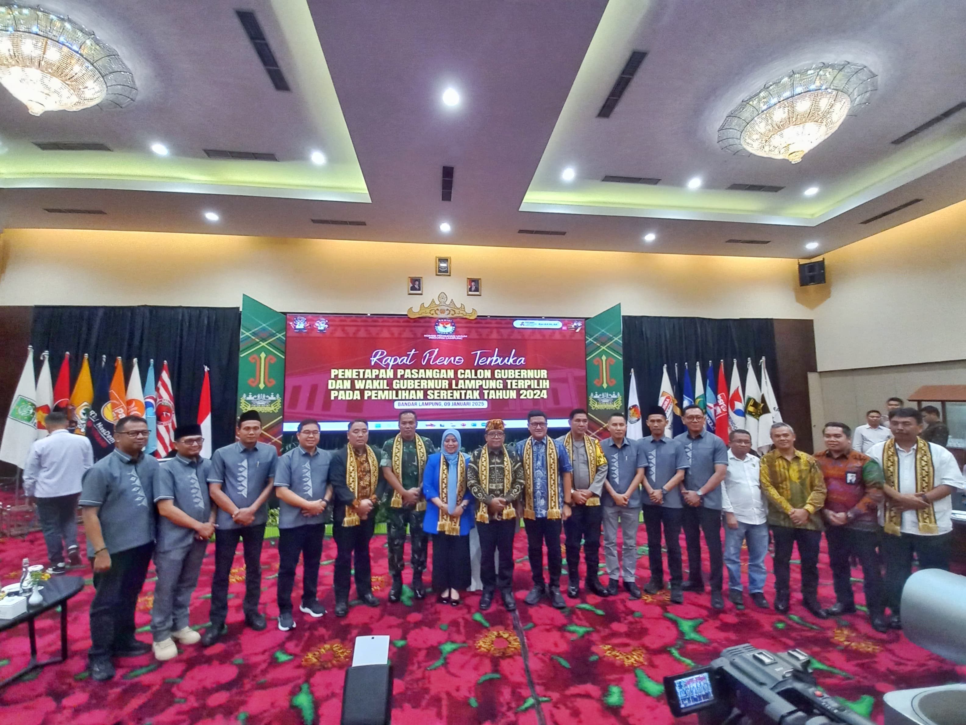 KPU Provinsi Lampung Resmi Tetapkan Rahmat Mirzani Djausal dan Jihan Nurlela sebagai Gubernur dan Wakil Gubernur Lampung Terpilih Periode 2025-2030